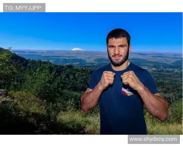 塔赤雷与侨卡巴巅峰对决谁将成为拳坛新王者