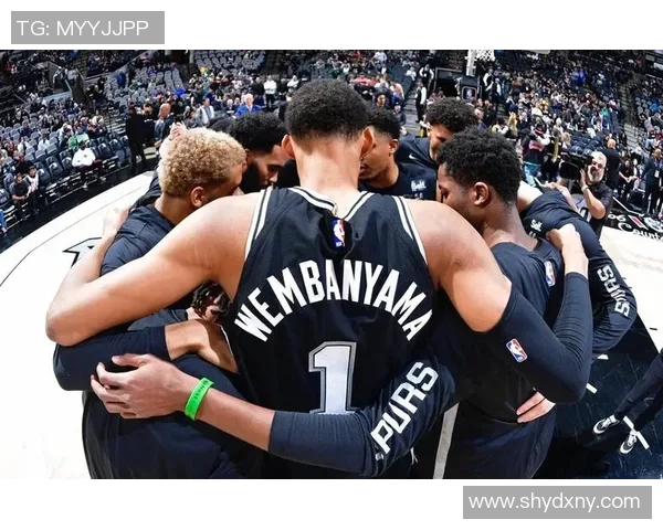 文班亚马新秀赛季表现抢眼场均20分10篮板3盖帽引领联盟新星 文班亚马新秀赛季表现抢眼场均20分10篮板3盖帽引领联盟新星