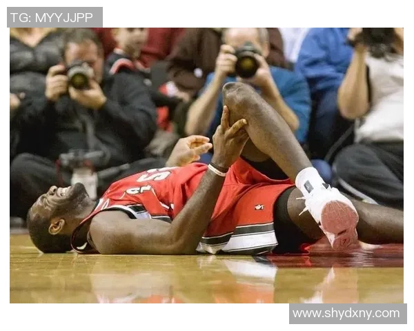 赫伯特琼斯的篮球生涯与个人成长之路探索 赫伯特琼斯的篮球生涯与个人成长之路探索