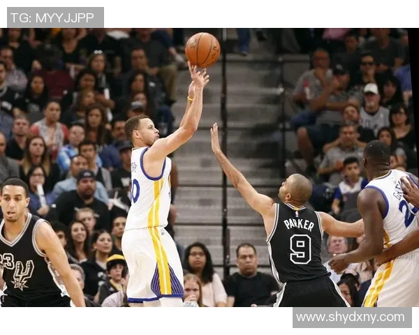 2015年NBA勇士与马刺激战回顾：巅峰对决的精彩瞬间与战术分析
