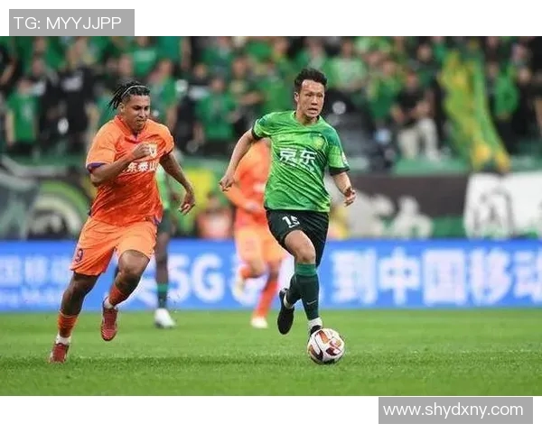 国安队与鲁能激战正酣谁能在这场巅峰对决中笑到最后 国安队与鲁能激战正酣谁能在这场巅峰对决中笑到最后