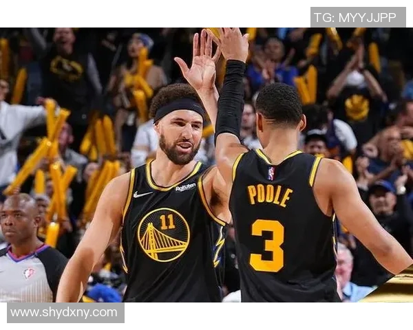 威科姆主场迎战加的夫城双方争夺关键三分的激烈对决