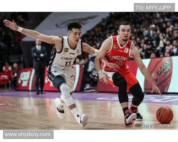 广东队与广厦队精彩对决回顾分析全场亮点与关键时刻逐一解读 广东队与广厦队精彩对决回顾分析全场亮点与关键时刻逐一解读