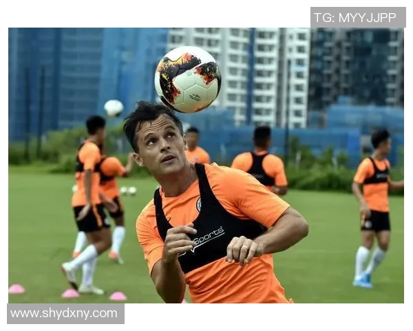 广州足球队在世界杯预选赛中的个人能力分析与表现点评